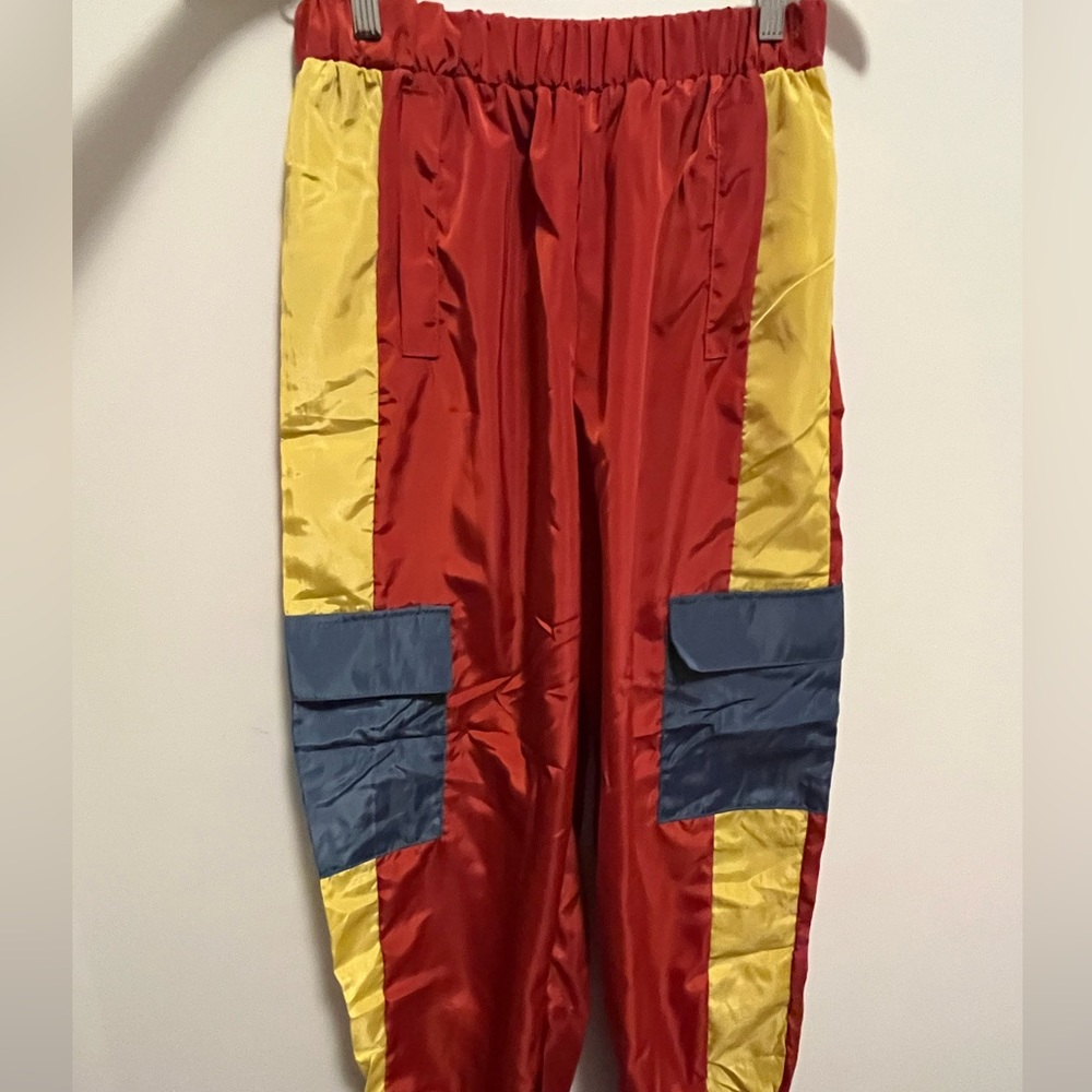 Windbreaker pants, wind cargo pants